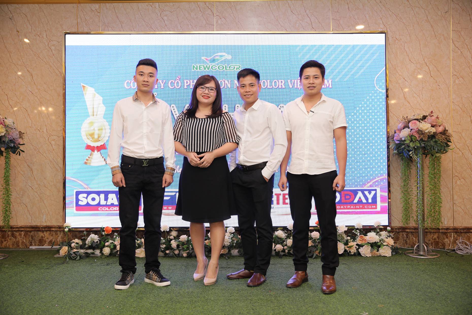 Hình ảnh hoạt động